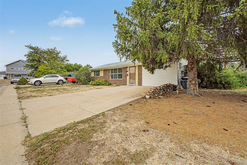 9921 W 54th Ave, Arvada, CO 80002