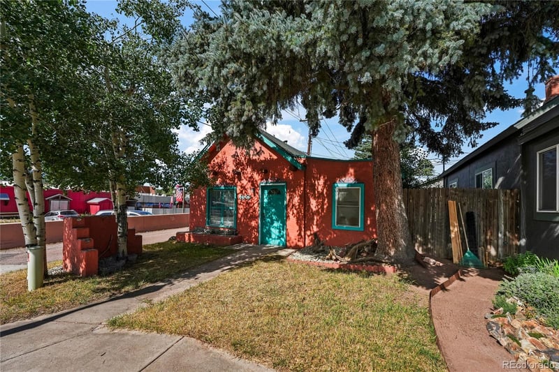 110 N Center St, Woodland Park, CO 80863