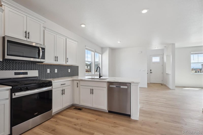 656 N Tempe St, Aurora, CO 80018