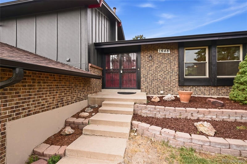1648 S Kingston St, Aurora, CO 80012