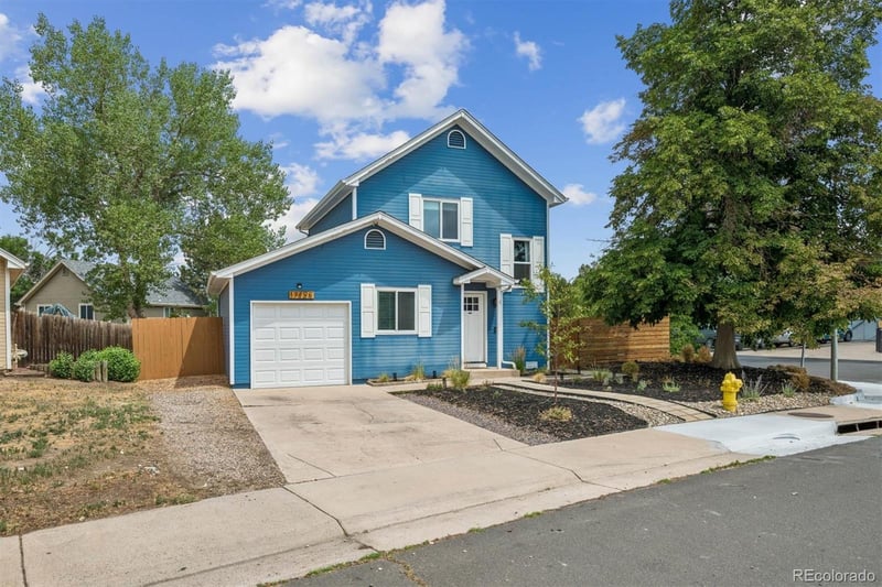 17495 E Chenango Dr, Aurora, CO 80015