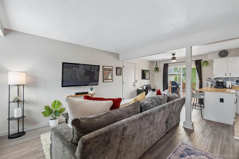 17495 E Chenango Dr, Aurora, CO 80015