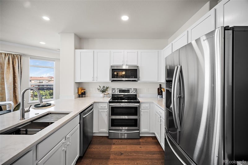 10184 Park Meadows Dr #1410, Lone Tree, CO 80124