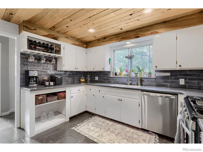2217 12th St Rd, Greeley, CO 80631