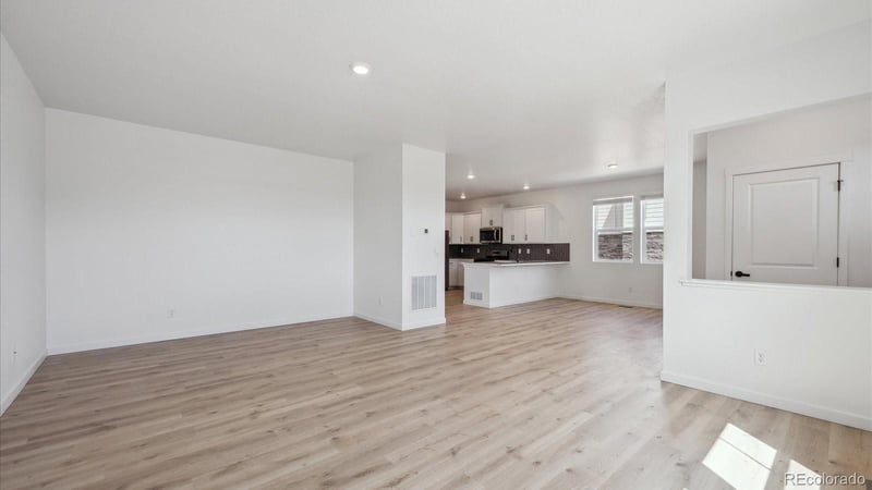 341 N Bersshine St, Watkins, CO 80137