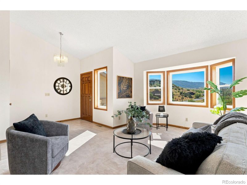 8060 Firethorn Dr, Loveland, CO 80538