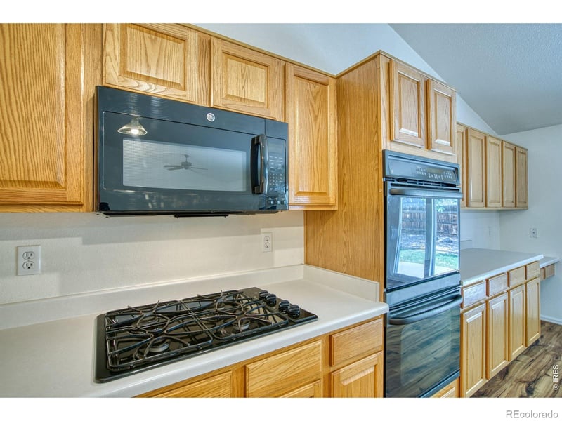 620 Bellingham Pl, Longmont, CO 80504