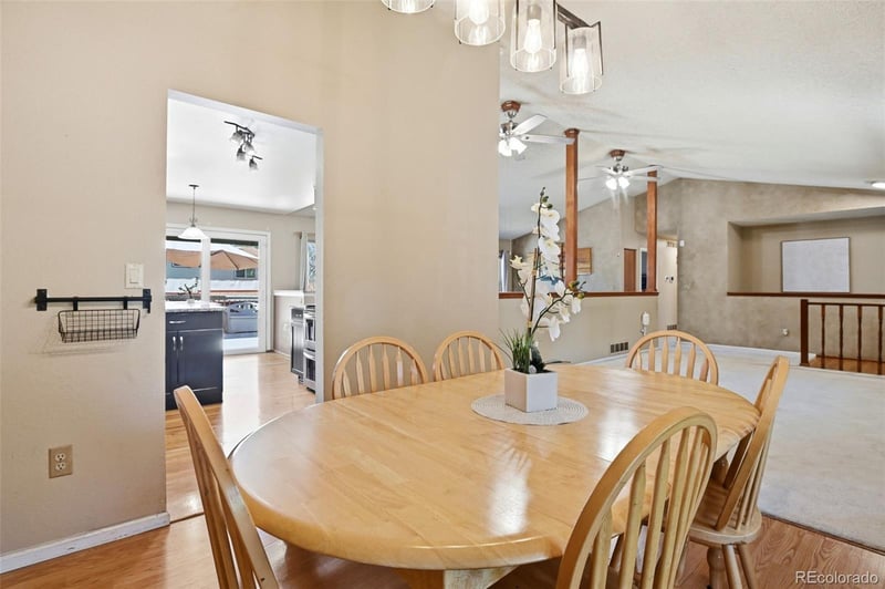 3807 S Olathe Cir, Aurora, CO 80013