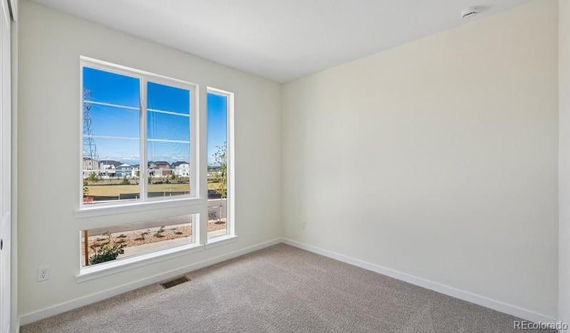 2112 S Irvington St, Aurora, CO 80018