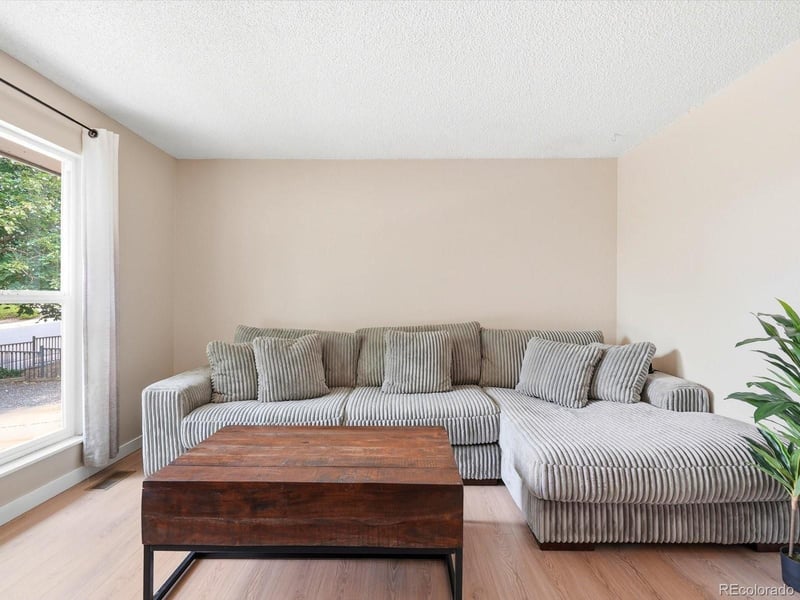1208 S Cathay St, Aurora, CO 80017