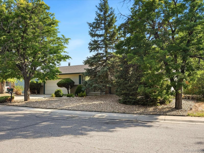 893 S Oswego Ct, Aurora, CO 80012