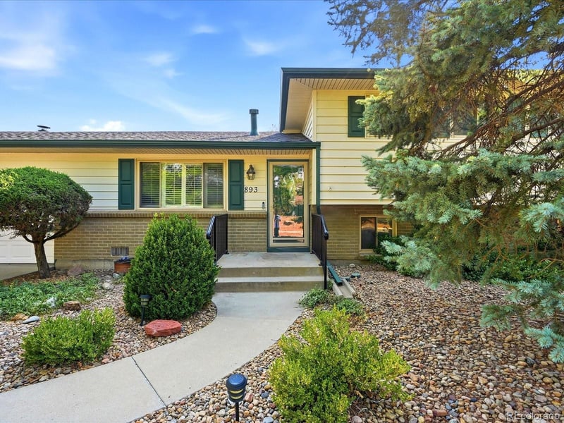 893 S Oswego Ct, Aurora, CO 80012