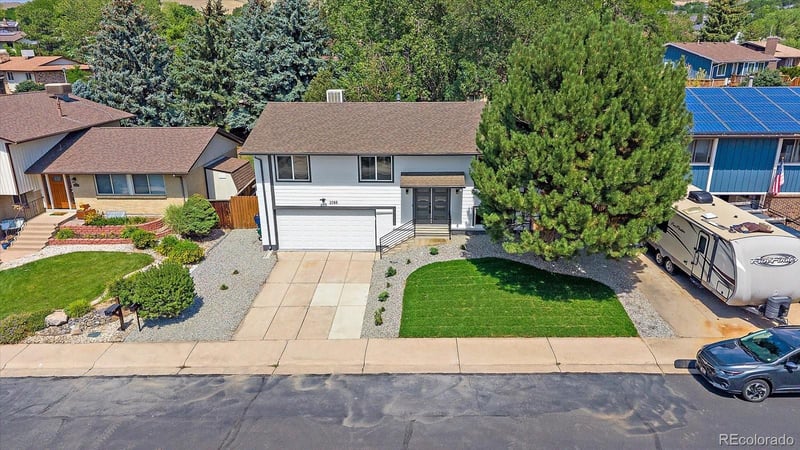 2088 S Coors Cir, Lakewood, CO 80228