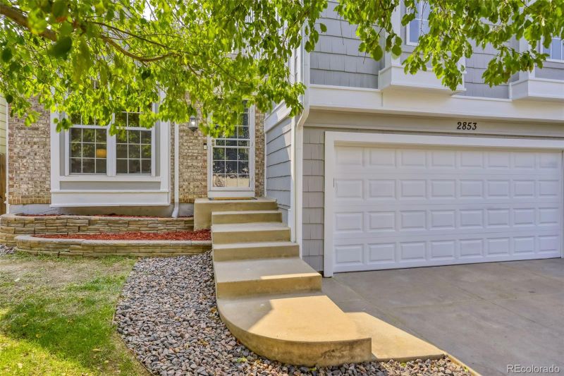 2853 S Espana St, Aurora, CO 80013