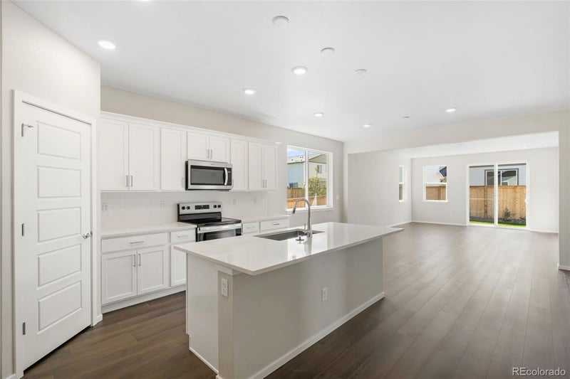 2727 Nantucket St, Strasburg, CO 80136
