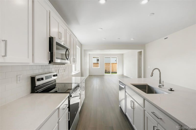 2727 Nantucket St, Strasburg, CO 80136