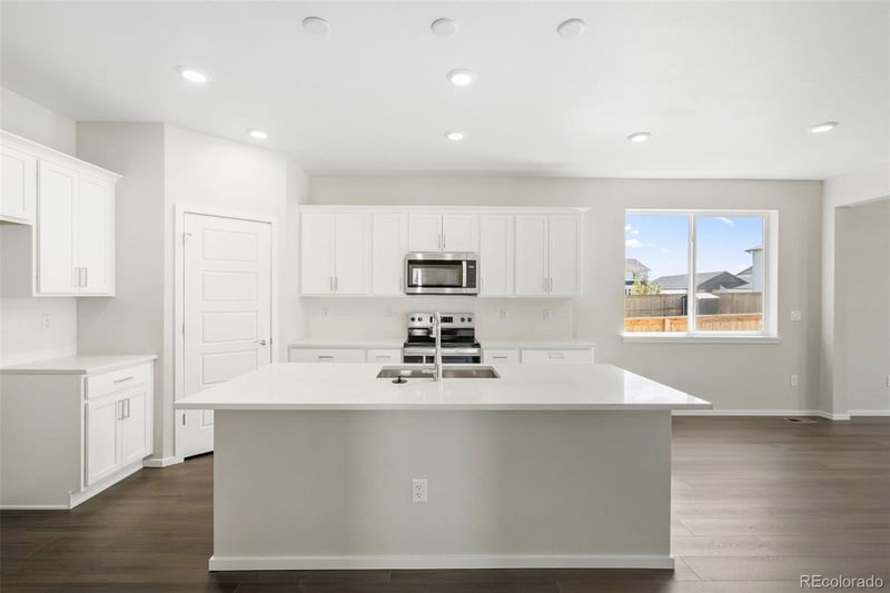 2727 Nantucket St, Strasburg, CO 80136