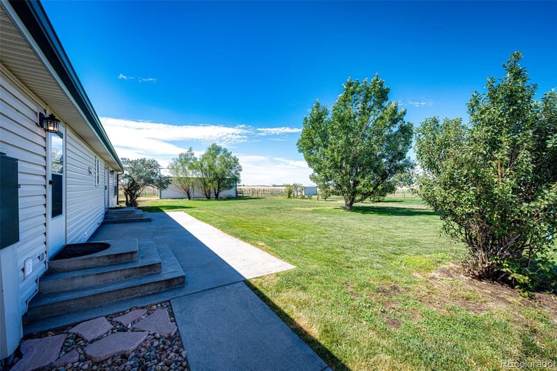 56054 E Virginia Pl, Strasburg, CO 80136