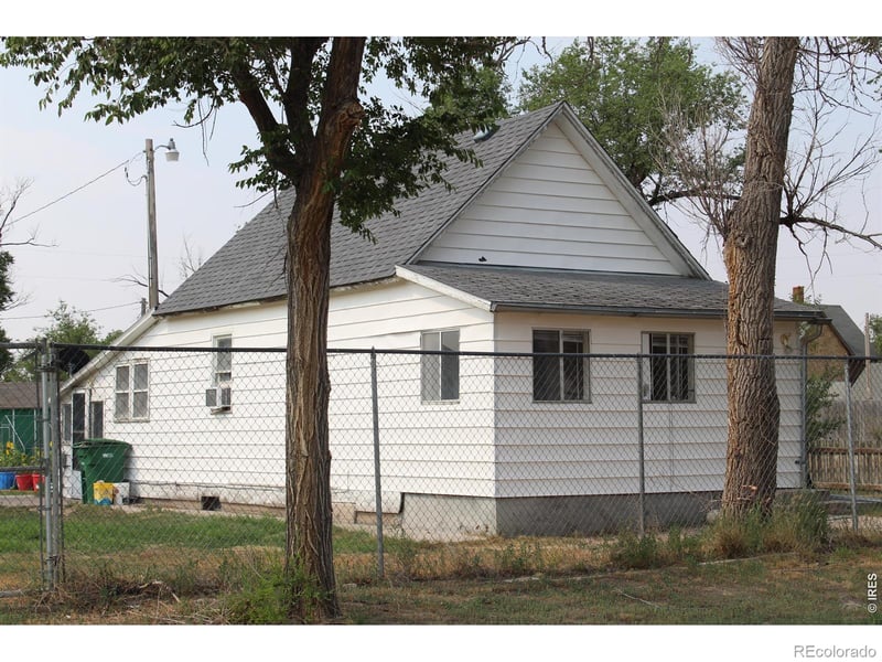 208 Cheyenne Ave, Grover, CO 80729