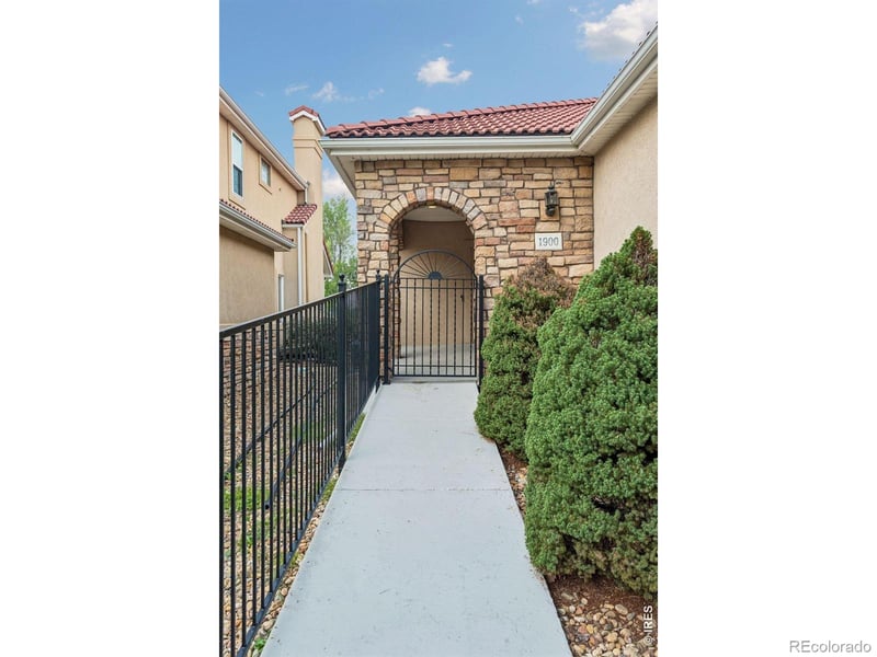 1900 N Shore Dr, Longmont, CO 80503