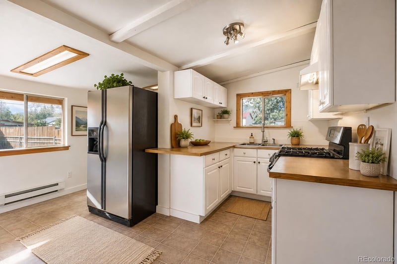 947 J St, Salida, CO 81201