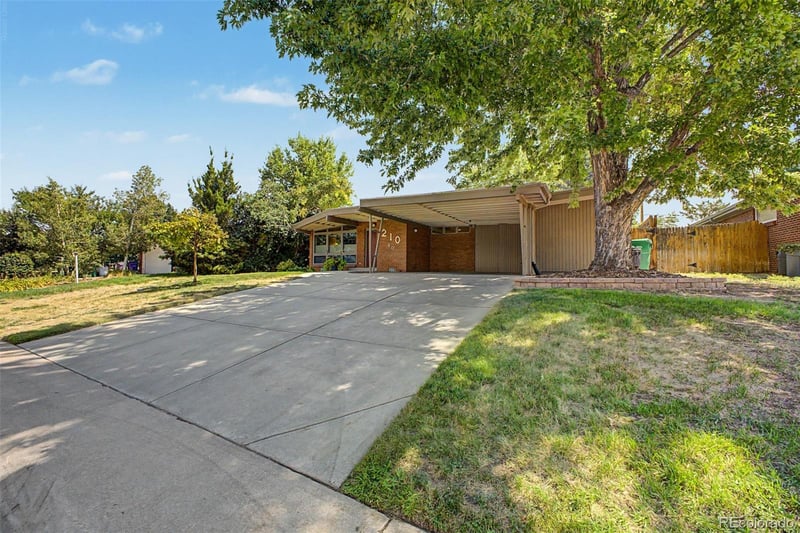 210 S Kearney St, Denver, CO 80224