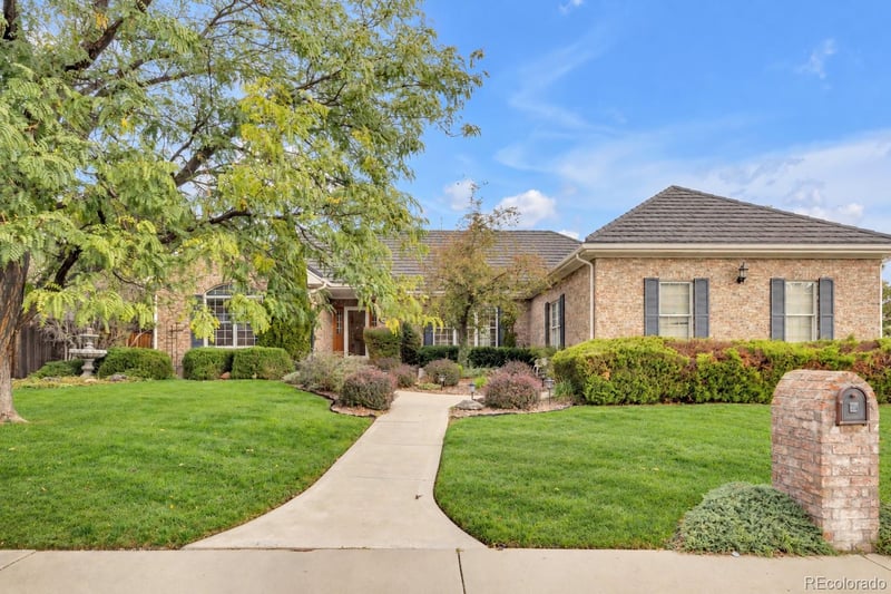 6201 S Potomac Way, Centennial, CO 80111