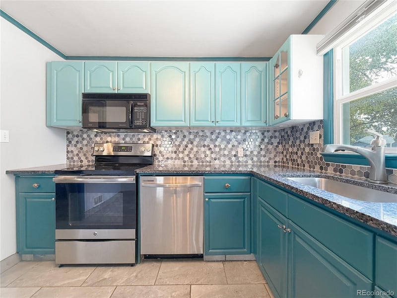 4224 S Fox St, Englewood, CO 80110