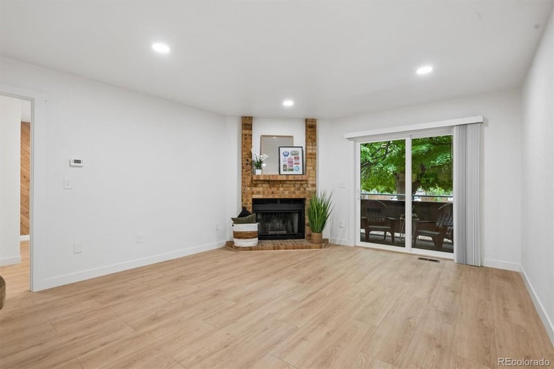 8015 W Eastman Pl #101, Lakewood, CO 80227