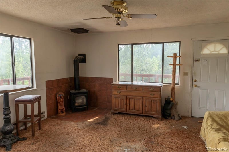 2644 Pathfinder Rd, Florissant, CO 80816