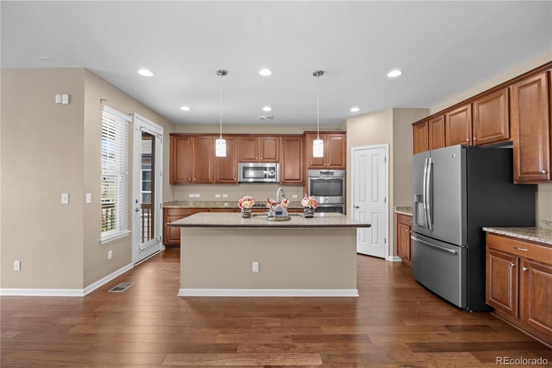 4961 S Versailles Cir, Aurora, CO 80015