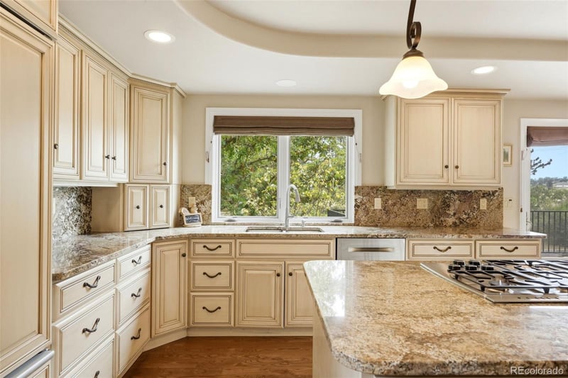 9302 N Heather Dr, Castle Rock, CO 80108