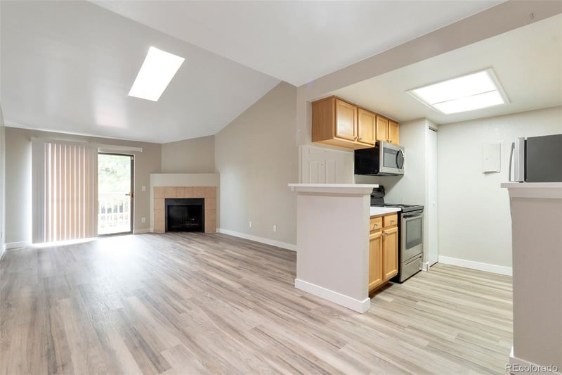 10323 E Peakview Ave #J201, Englewood, CO 80111