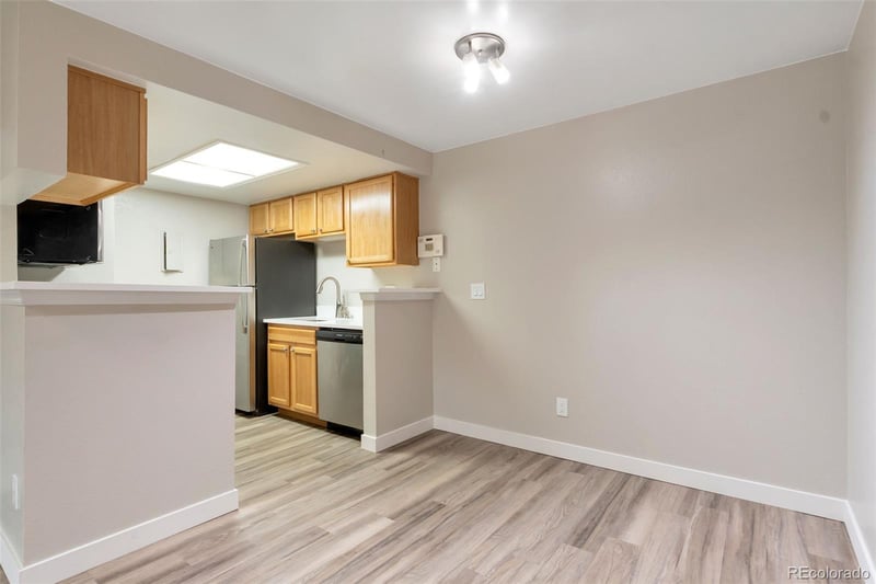 10323 E Peakview Ave #J201, Englewood, CO 80111