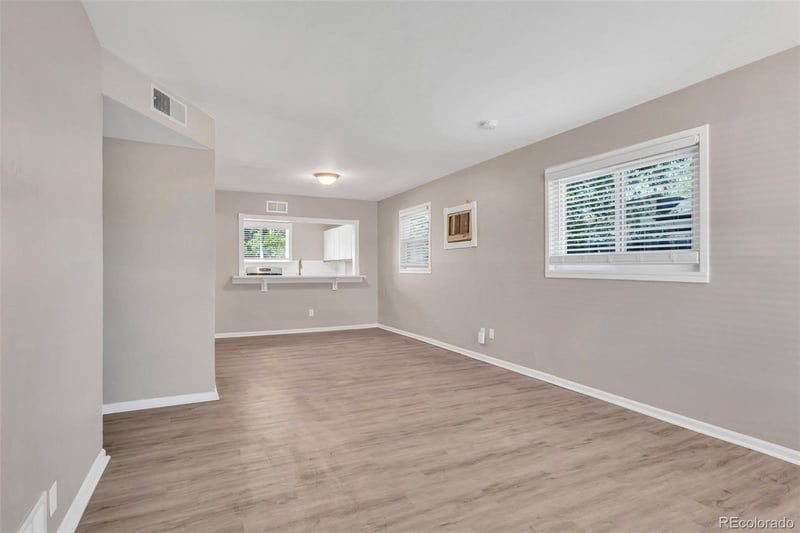 1215 Yuba St, Aurora, CO 80011