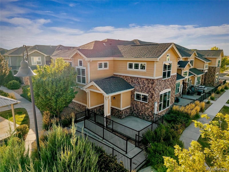 1758 S Buchanan Cir, Aurora, CO 80018