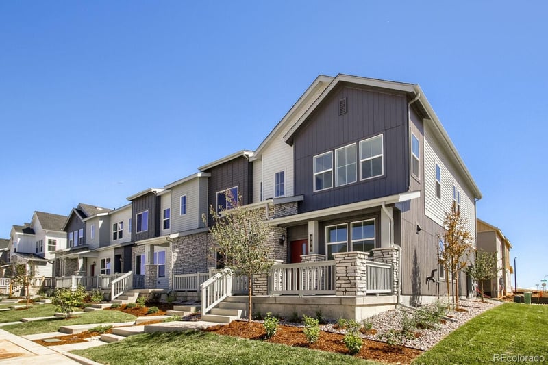 350 N Bersshine Ct, Watkins, CO 80137