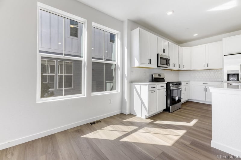 7659 S Mobile Way, Centennial, CO 80016