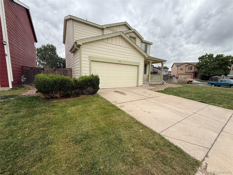 1058 Oriole Cir, Brighton, CO 80601