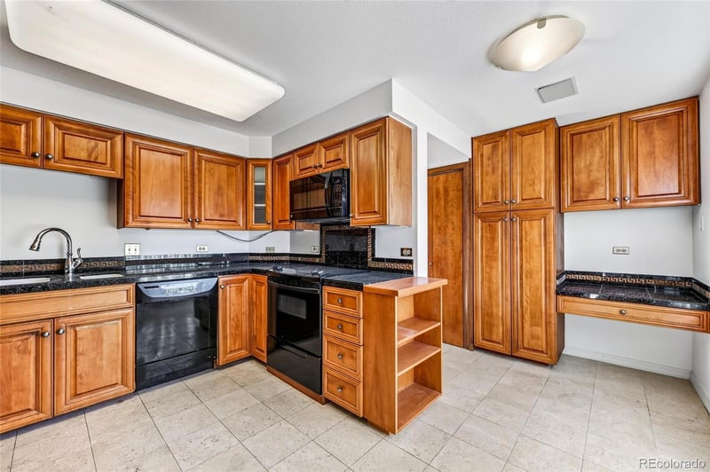 2000 E 12th Ave #4, Denver, CO 80206