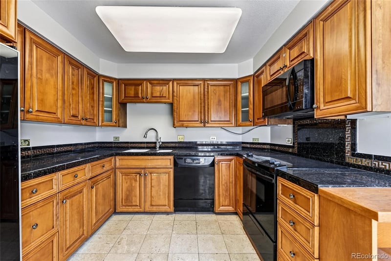 2000 E 12th Ave #4, Denver, CO 80206