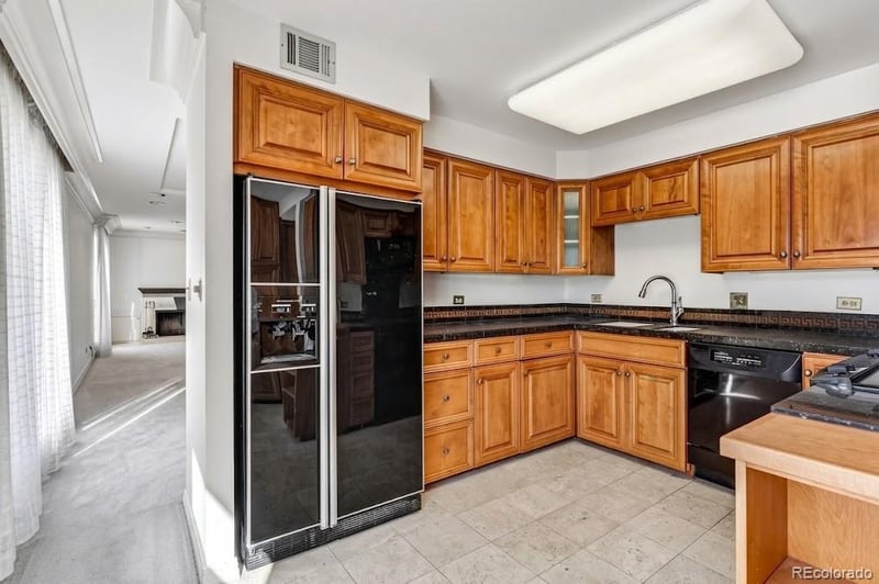 2000 E 12th Ave #4, Denver, CO 80206