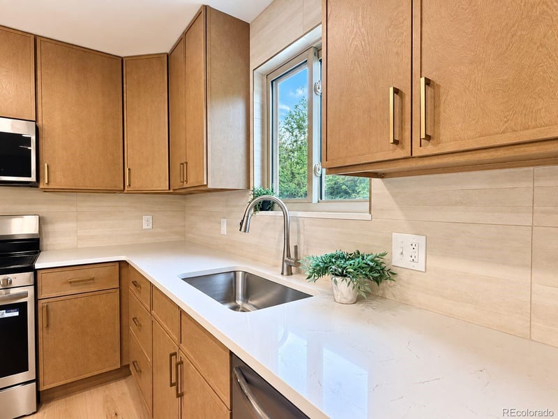 6184 S Benton Ct, Littleton, CO 80123