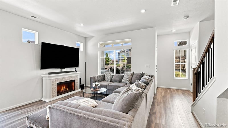 17945 E 103rd Ave, Commerce City, CO 80022