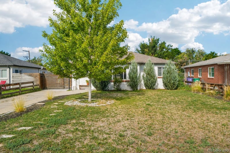 2323 Oneida St, Denver, CO 80207