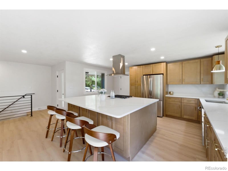 2126 S Yarrow St, Lakewood, CO 80227