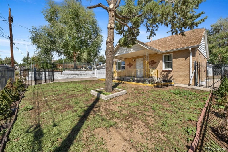 2425 W College Ave, Denver, CO 80219