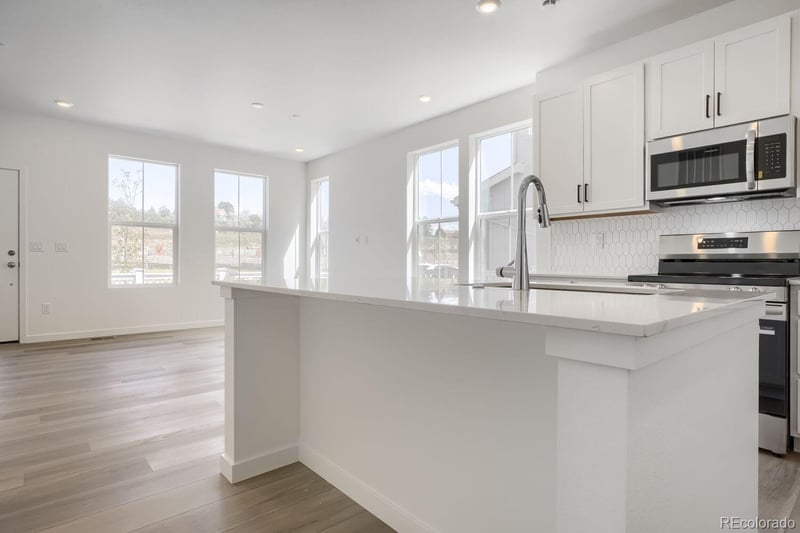 7635 S Mobile Way, Centennial, CO 80016
