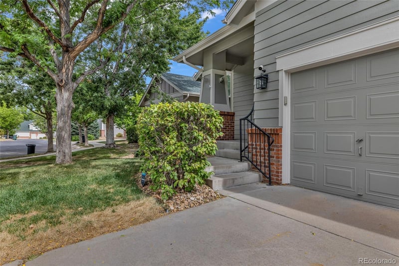 2592 S Troy Ct, Aurora, CO 80014