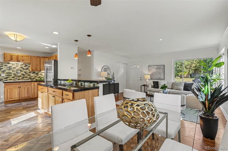 3201 S Grape St, Denver, CO 80222